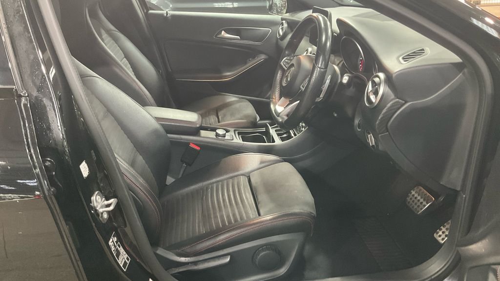 Used Mercedes-Benz A-Class 2018 for sale - 76396238: Photo 2