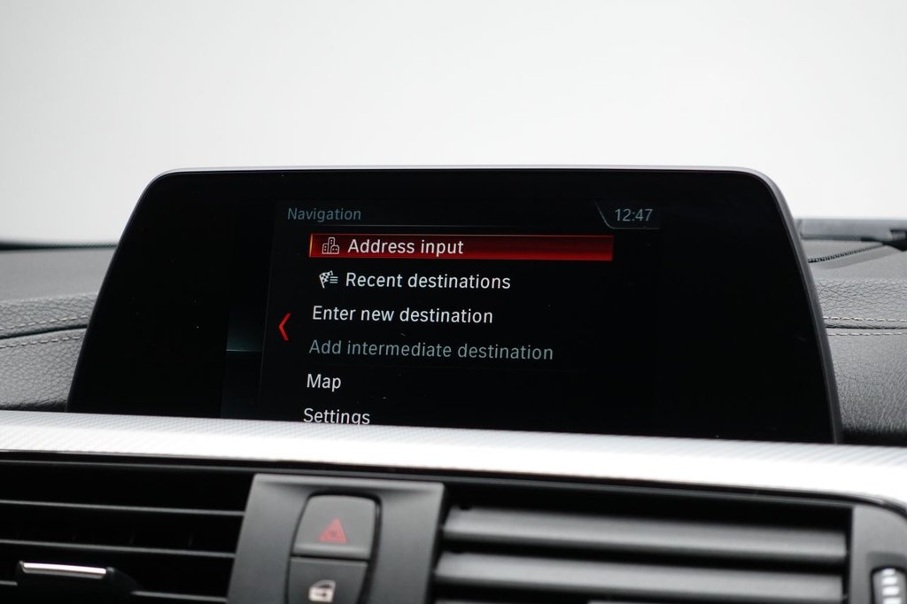 Used BMW 3 Series 2018 for sale - 76333944: Photo 32