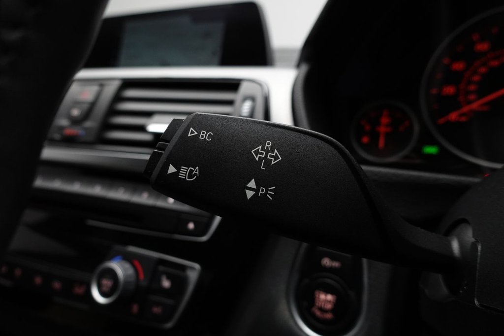 Used BMW 3 Series 2018 for sale - 76333944: Photo 45