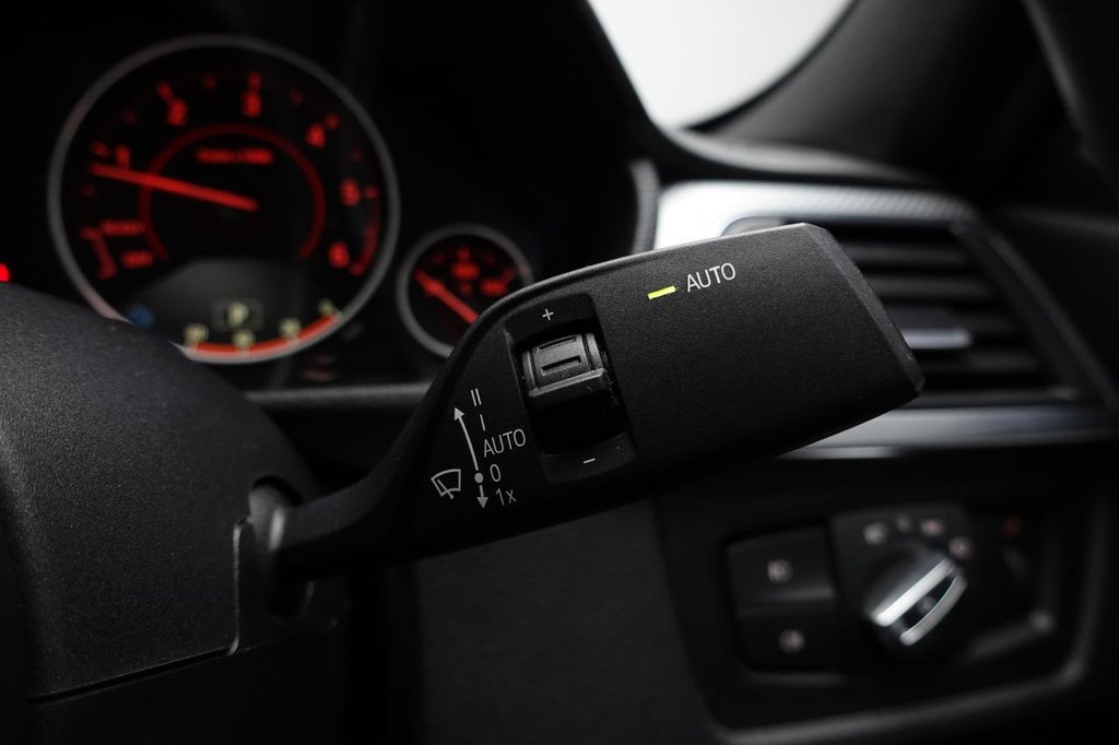 Used BMW 3 Series 2018 for sale - 76333944: Photo 46