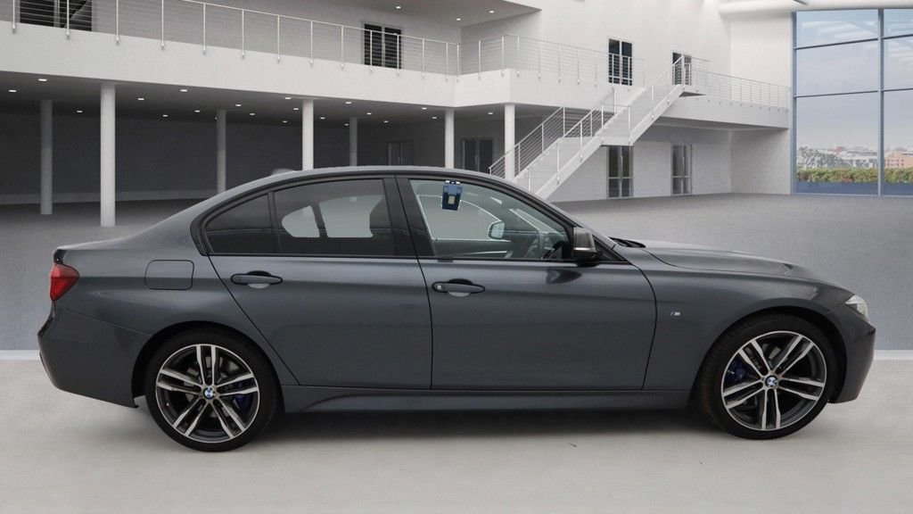 Used BMW 3 Series 2018 for sale - 76333944: Photo 9