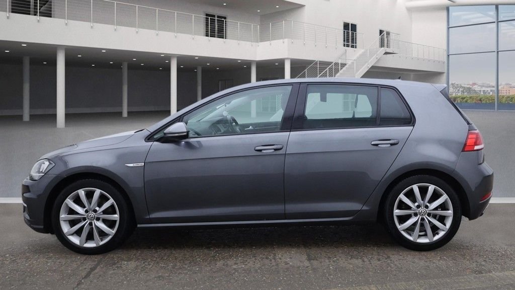 Used Volkswagen Golf 2018 for sale - 77037846: Photo 11