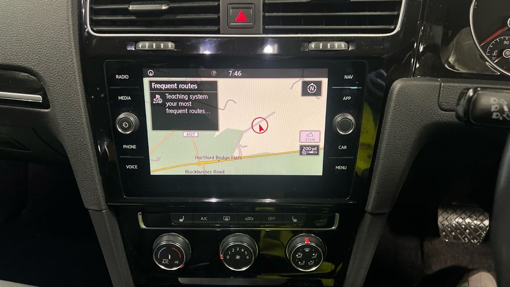 Used Volkswagen Golf 2018 for sale - 77037846: Photo 3