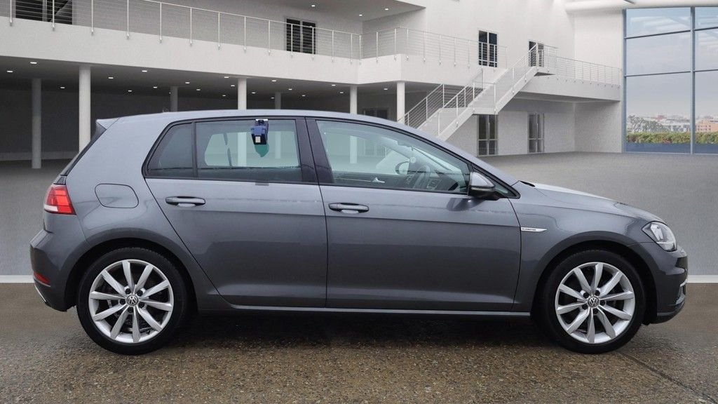 Used Volkswagen Golf 2018 for sale - 77037846: Photo 9