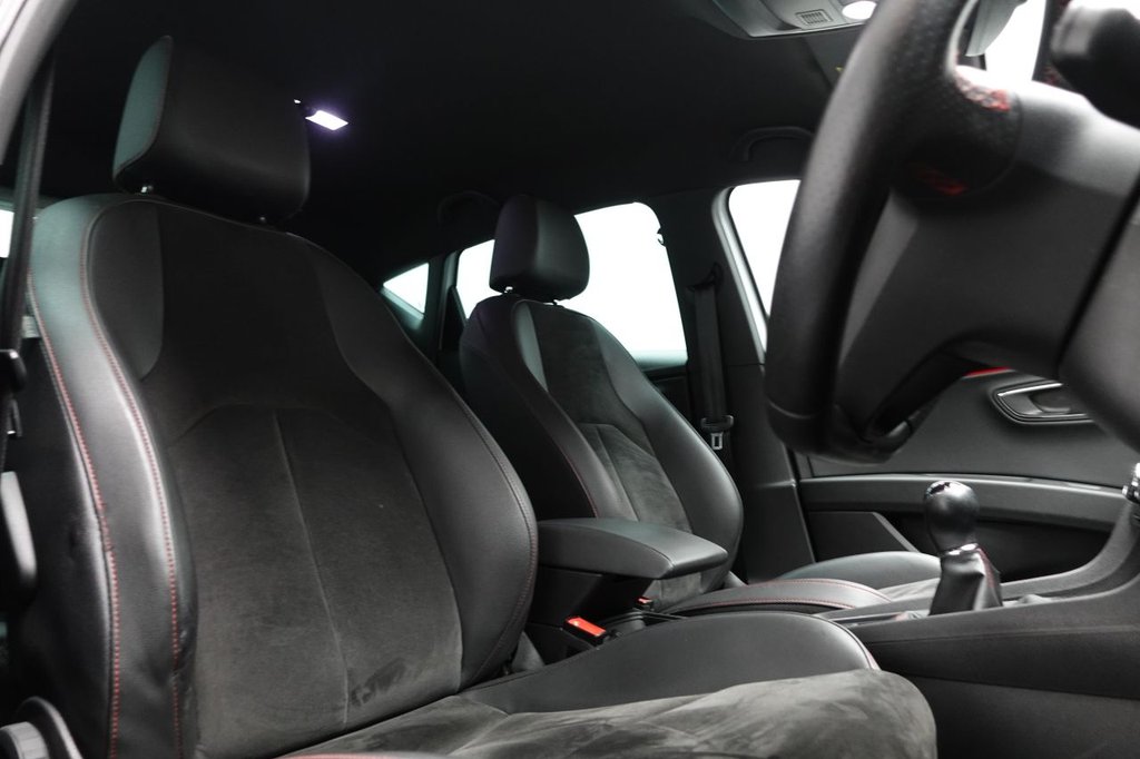 Used SEAT Leon 2019 for sale - 76223880: Photo 2