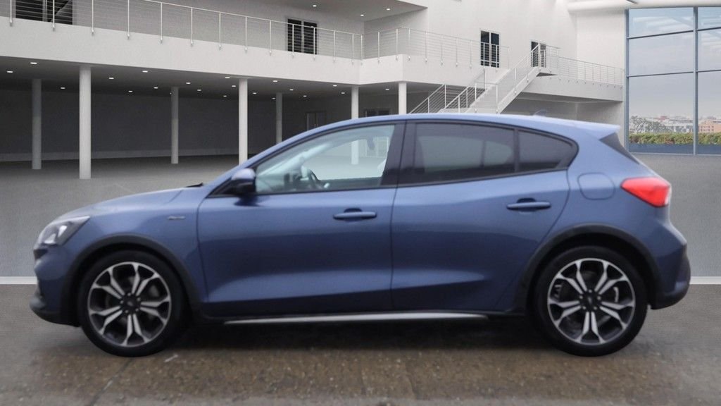 Used Ford Focus 2020 for sale - 76883277: Photo 11