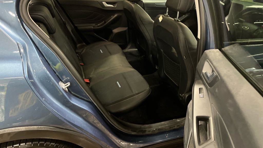Used Ford Focus 2020 for sale - 76883277: Photo 12