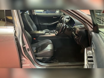 Used Lexus IS 2019 for sale - 75572999: Photo