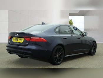 Used Jaguar XF 2018 for sale - 79584666: Photo