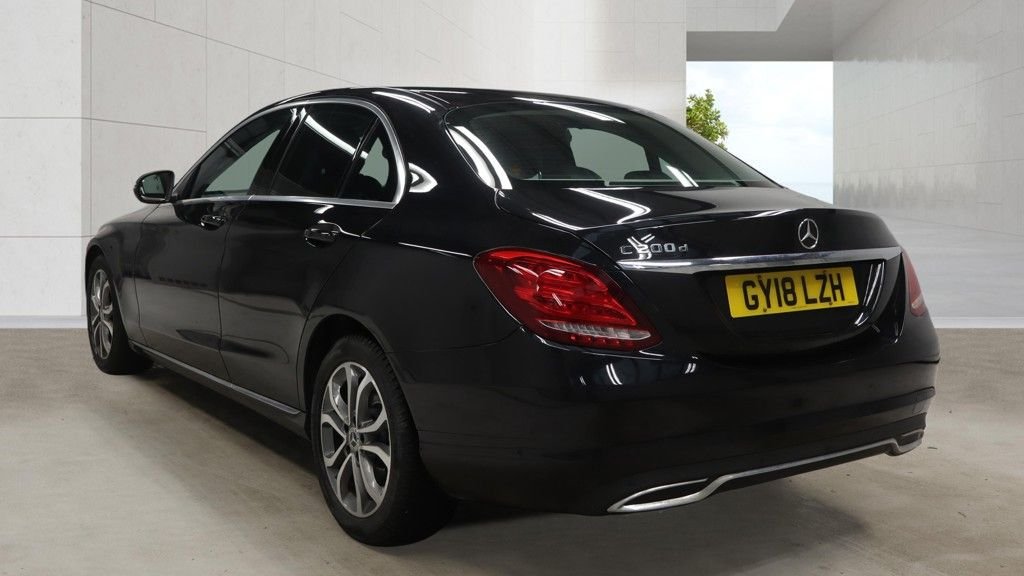 Used Mercedes-Benz C Class 2018 for sale - 78097027: Photo 3