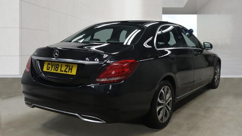 Used Mercedes-Benz C Class 2018 for sale - 78097027: Photo 4