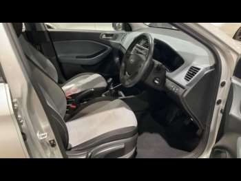 Used Hyundai i20 2015 for sale - 74904094: Photo