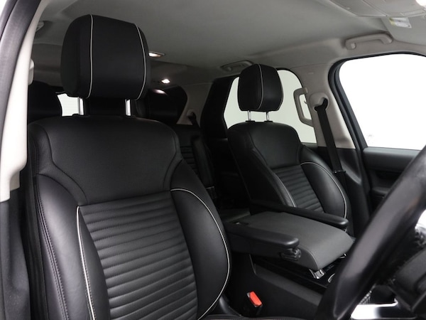 Used Land Rover Discovery 2018 for sale - 75487391: Photo 2