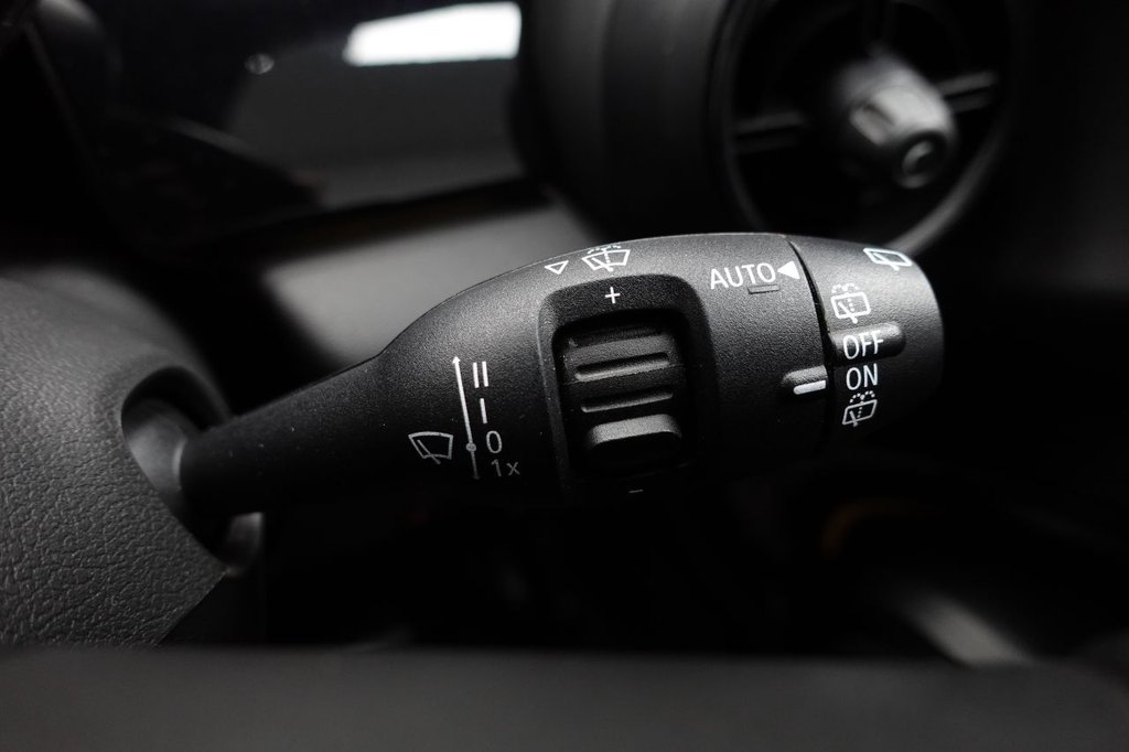 Used MINI Hatch 2021 for sale - 76923302: Photo 42