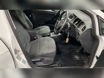 Used Volkswagen Golf 2016 for sale - 75853876: Photo