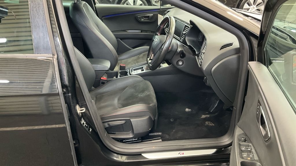 Used SEAT Leon 2019 for sale - 76632565: Photo 2