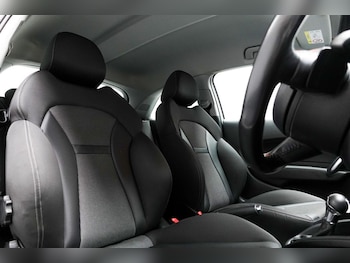Used Audi A1 2018 for sale - 76081068: Photo 2
