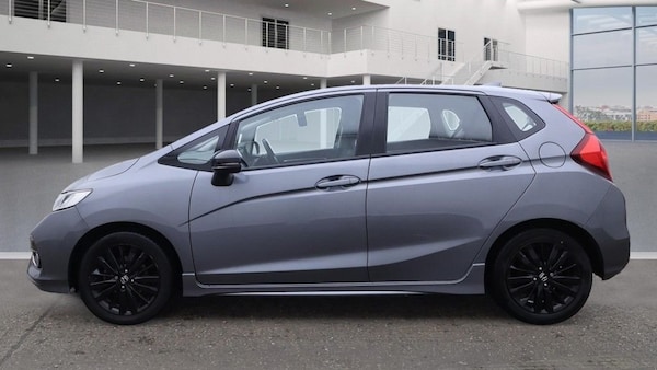 Used Honda Jazz 2018 for sale - 76291827: Photo 11