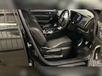Used Renault Megane 2019 for sale - 76223909: Photo 2