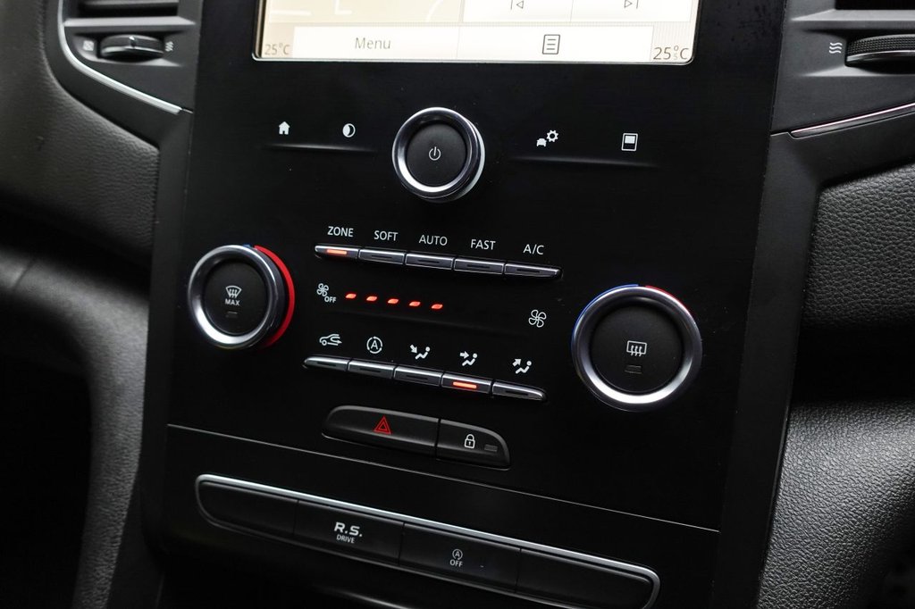 Used Renault Megane 2019 for sale - 76223909: Photo 44