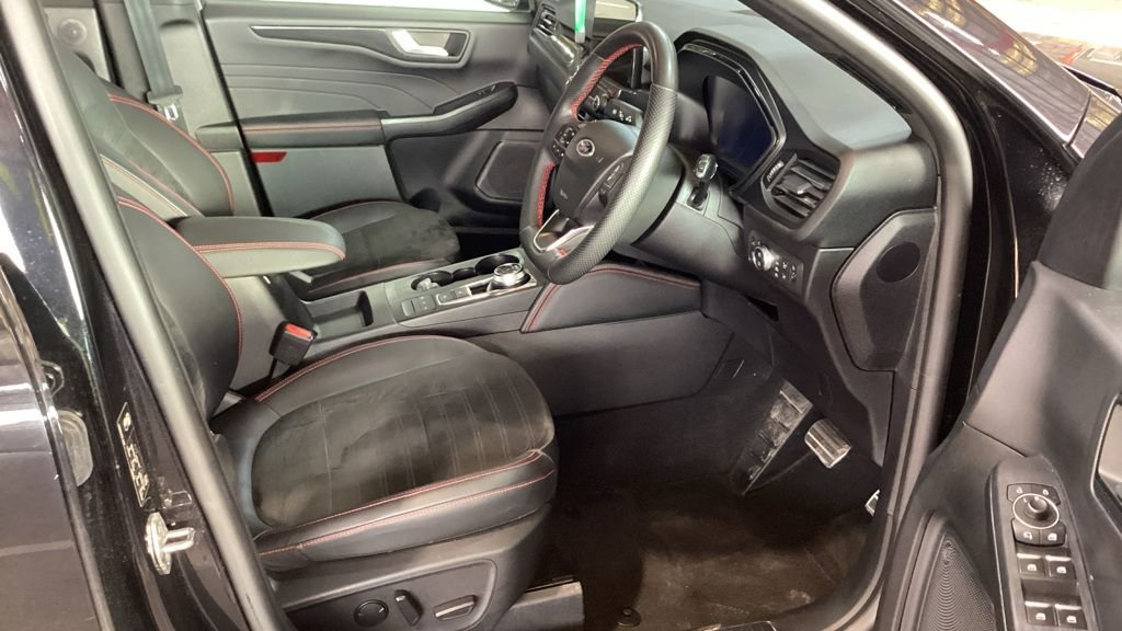 Used Ford Kuga 2023 for sale - 77936690: Photo 7