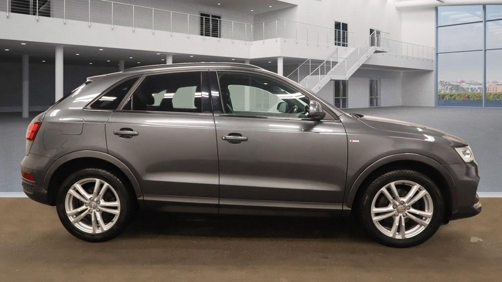 Used Audi Q3 2017 for sale - 76595943: Photo 9
