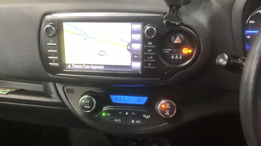 Used Toyota Yaris 2018 for sale - 77007419: Photo 3