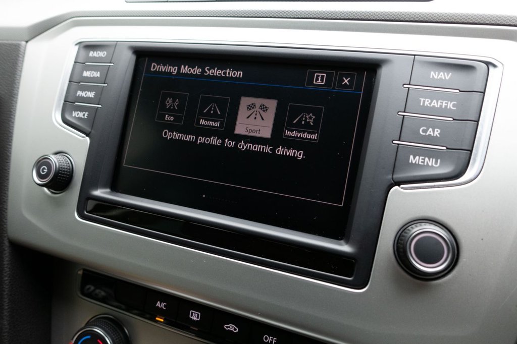 Used Volkswagen Passat 2016 for sale - 75998326: Photo 32