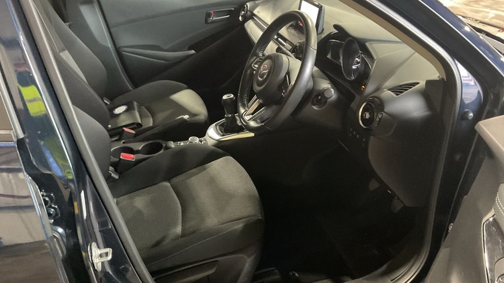 Used Mazda Mazda2 2019 for sale - 77660256: Photo 2