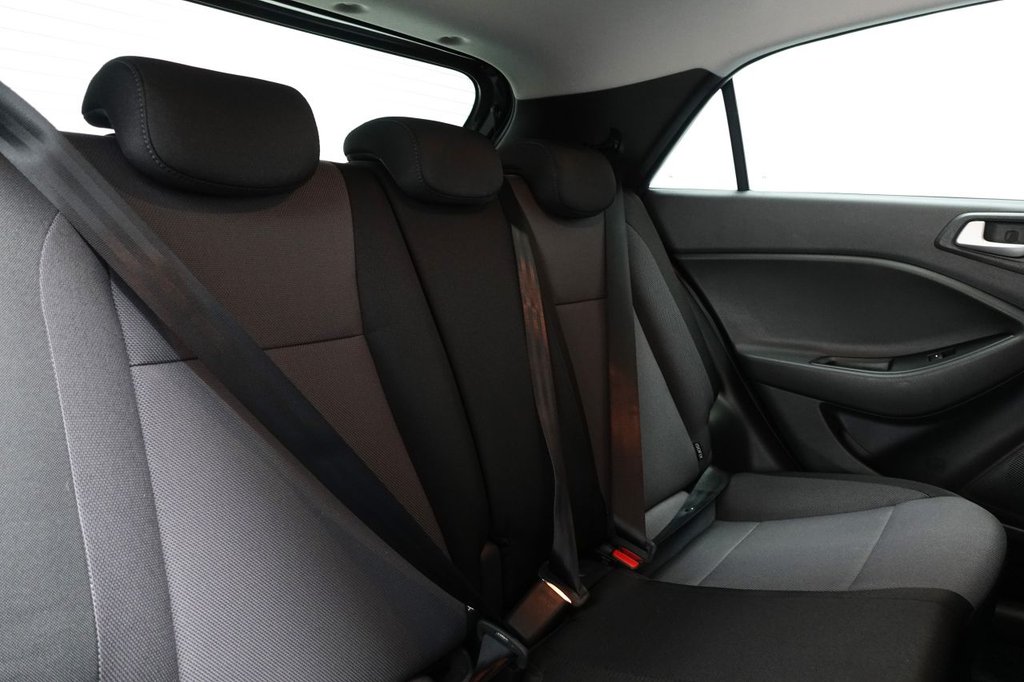 Used Hyundai i20 2020 for sale - 76223730: Photo 18