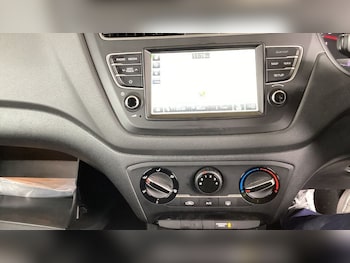 Used Hyundai i20 2020 for sale - 76223730: Photo 3