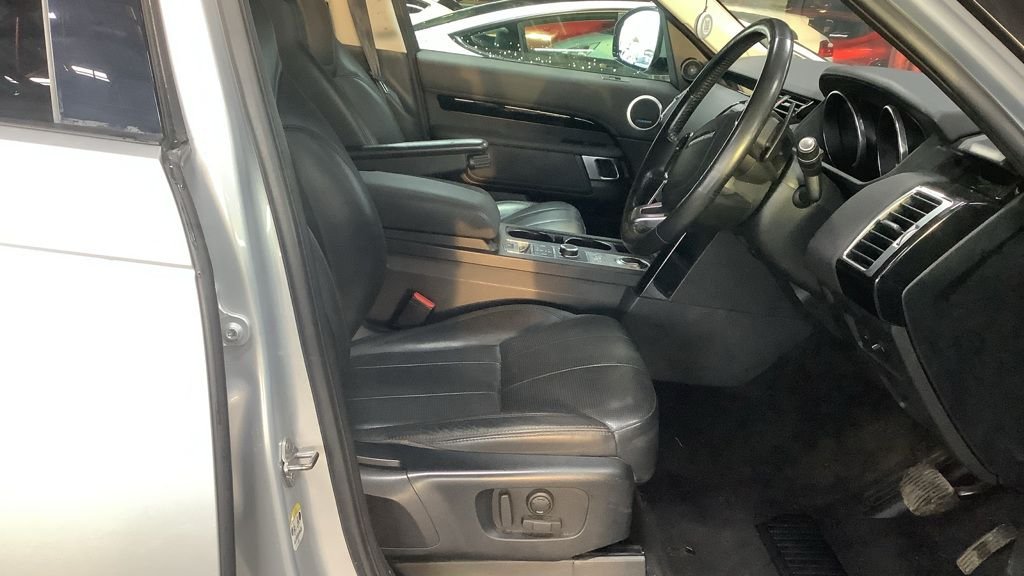 Used Land Rover Discovery 2019 for sale - 76985928: Photo 2