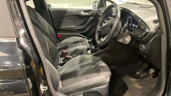 Used Ford Fiesta 2019 for sale - 76010326: Photo 2