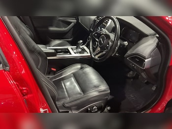 Used Jaguar XE 2019 for sale - 76429896: Photo