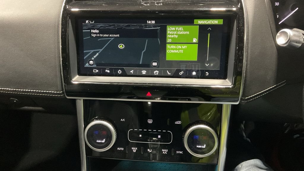 Used Jaguar XE 2019 for sale - 76429896: Photo 3