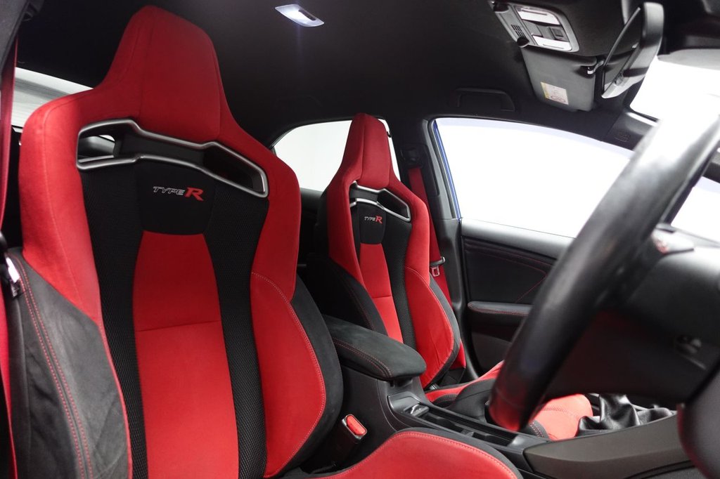 Used Honda Civic 2015 for sale - 76950220: Photo 2