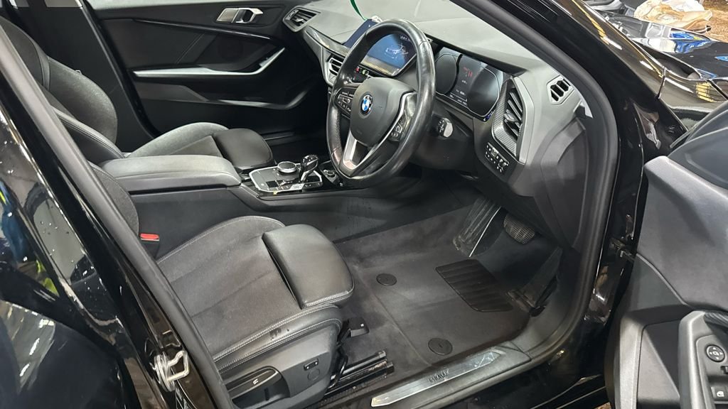 Used BMW 1 Series 2019 for sale - 76147720: Photo 2