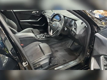 Used BMW 1 Series 2019 for sale - 76147720: Photo 2