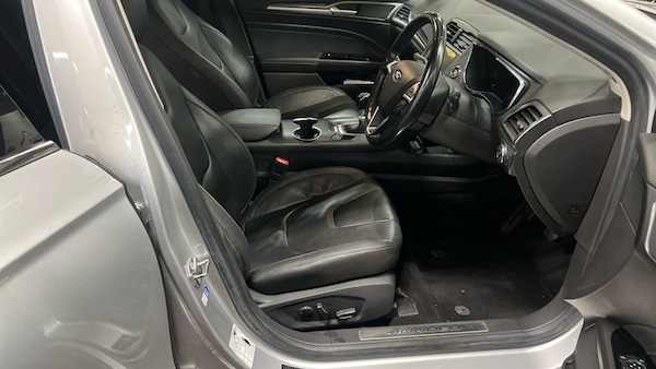 Used Ford Mondeo 2018 for sale - 76333830: Photo 2