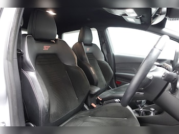 Used Ford Fiesta 2018 for sale - 79584480: Photo