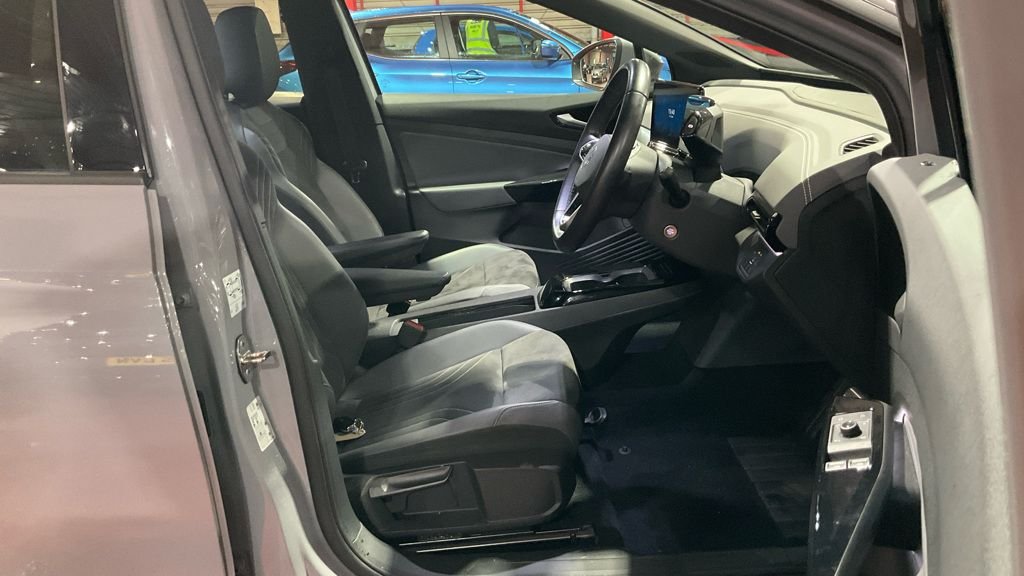 Used Volkswagen ID.4 2023 for sale - 77110785: Photo 2