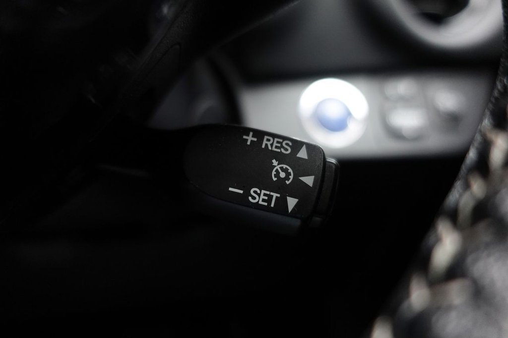 Used Toyota Yaris 2016 for sale - 76105773: Photo 36