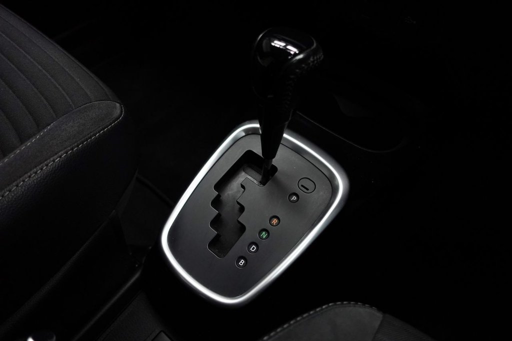 Used Toyota Yaris 2016 for sale - 76105773: Photo 38