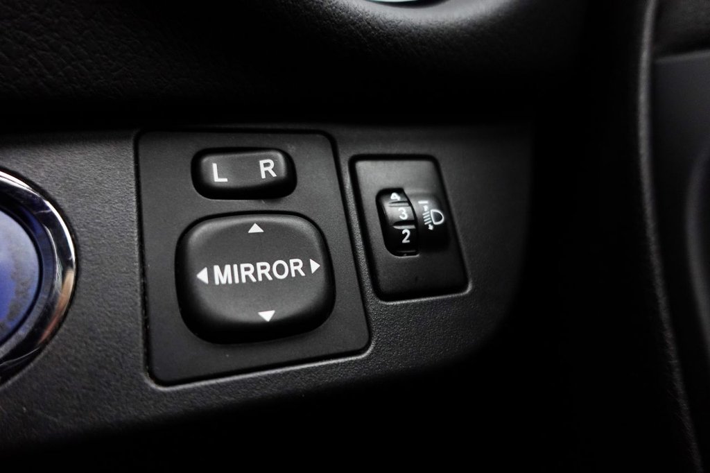 Used Toyota Yaris 2016 for sale - 76105773: Photo 40