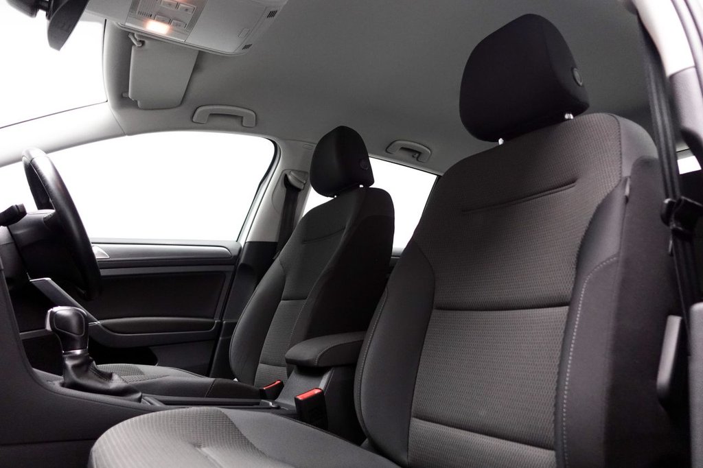 Used Volkswagen Golf 2018 for sale - 76132883: Photo 15