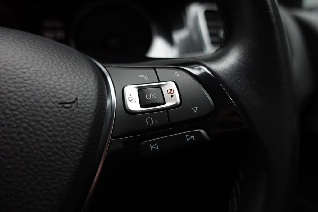 Used Volkswagen Golf 2018 for sale - 76132883: Photo 21