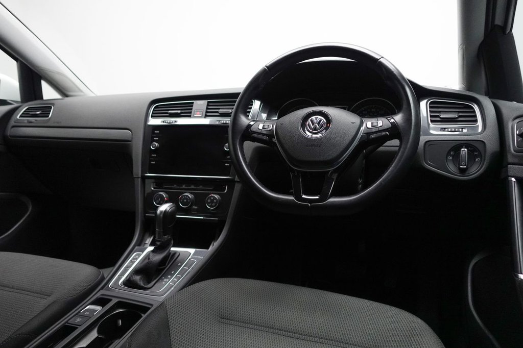 Used Volkswagen Golf 2018 for sale - 76132883: Photo 23