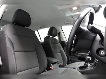 Used Volkswagen Golf 2018 for sale - 76132883: Photo 2