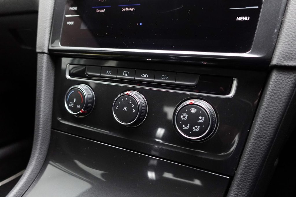 Used Volkswagen Golf 2018 for sale - 76132883: Photo 35