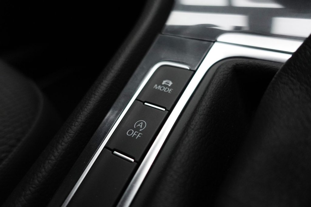 Used Volkswagen Golf 2018 for sale - 76132883: Photo 39